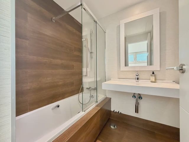 2 chambre Appartement à vendre à Hispanoamérica, Madrid ville - 1 270 000 € (Ref: 10160633)
