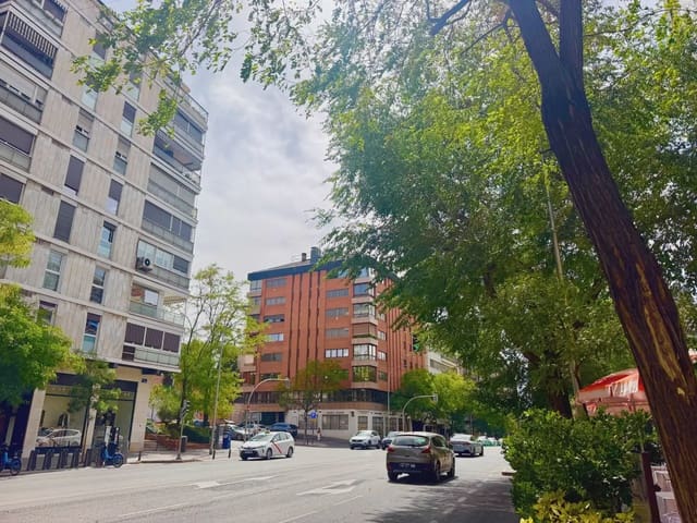 2 chambre Appartement à vendre à Hispanoamérica, Madrid ville - 1 270 000 € (Ref: 10160633)