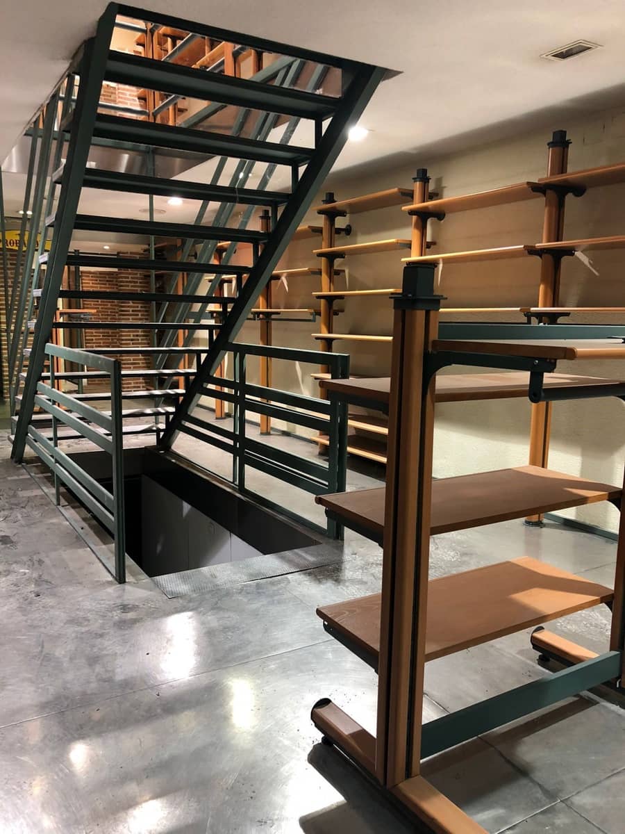 Commercial for sale in Alcorcon - € 254,000 (Ref: 6665604)