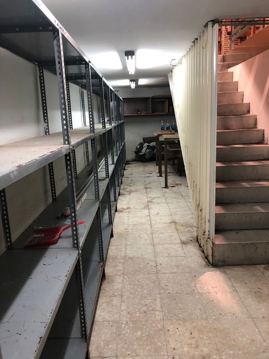 Commercial for sale in Alcorcon - € 254,000 (Ref: 6665604)