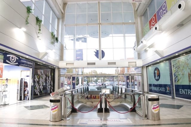 Commercial for sale in Fuenlabrada - € 92,500 (Ref: 6665621)