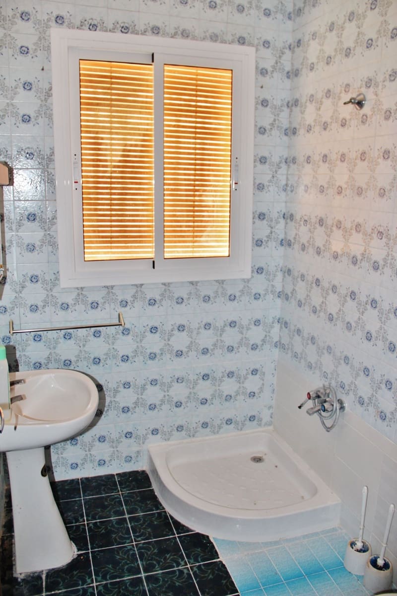 5 bedroom Finca/Country House for sale in Villafranca de los Caballeros with garage - € 190,000 (Ref: 6665629)