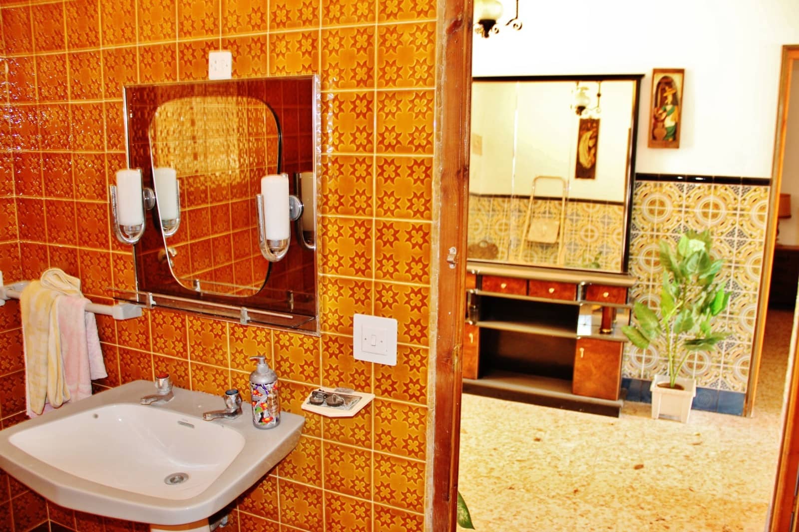 5 bedroom Finca/Country House for sale in Villafranca de los Caballeros with garage - € 190,000 (Ref: 6665629)