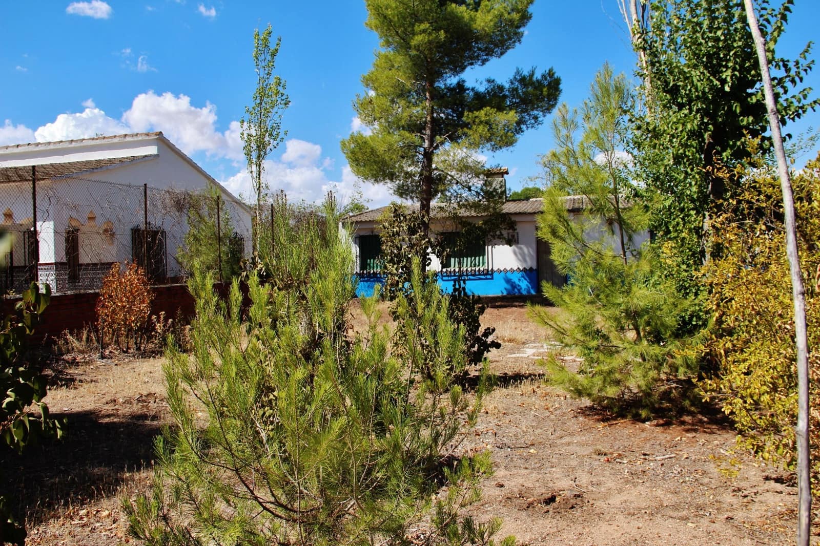 5 bedroom Finca/Country House for sale in Villafranca de los Caballeros with garage - € 190,000 (Ref: 6665629)