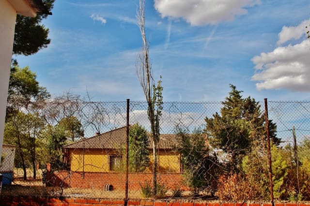 5 Zimmer Finca/Landgut zu verkaufen in Villafranca de los Caballeros mit Garage - 190.000 € (Ref: 6665629)