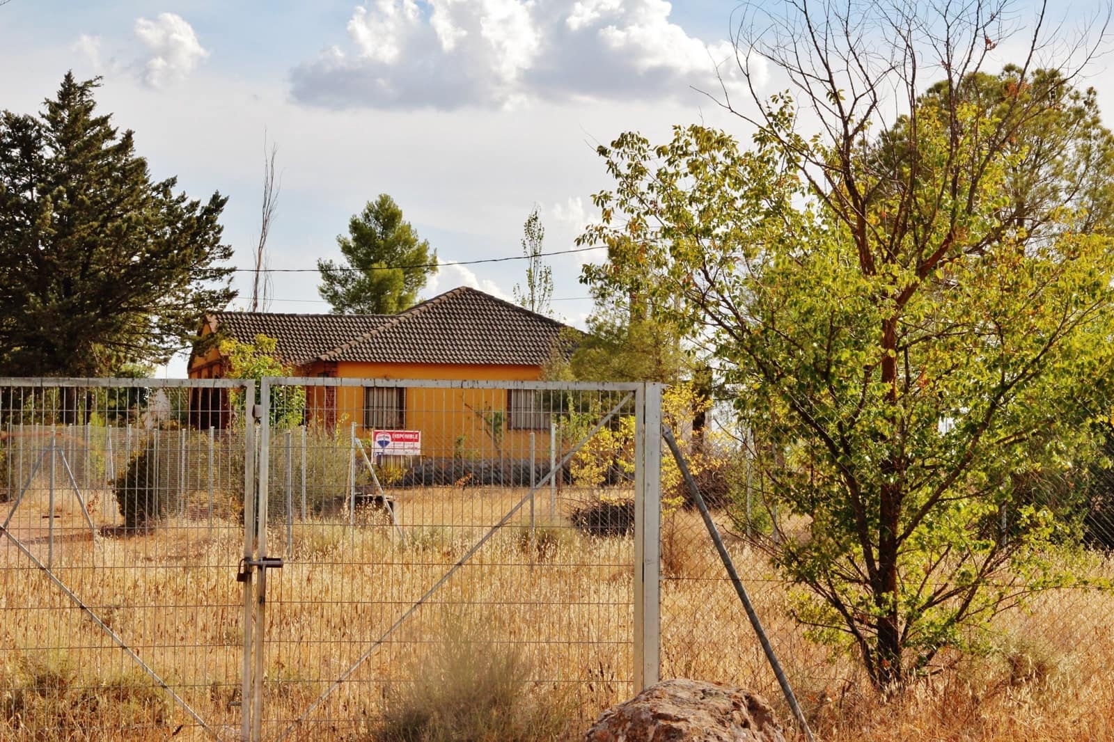 5 bedroom Finca/Country House for sale in Villafranca de los Caballeros with garage - € 190,000 (Ref: 6665629)