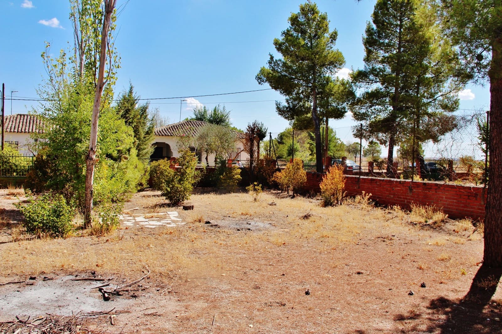 5 bedroom Finca/Country House for sale in Villafranca de los Caballeros with garage - € 190,000 (Ref: 6665629)