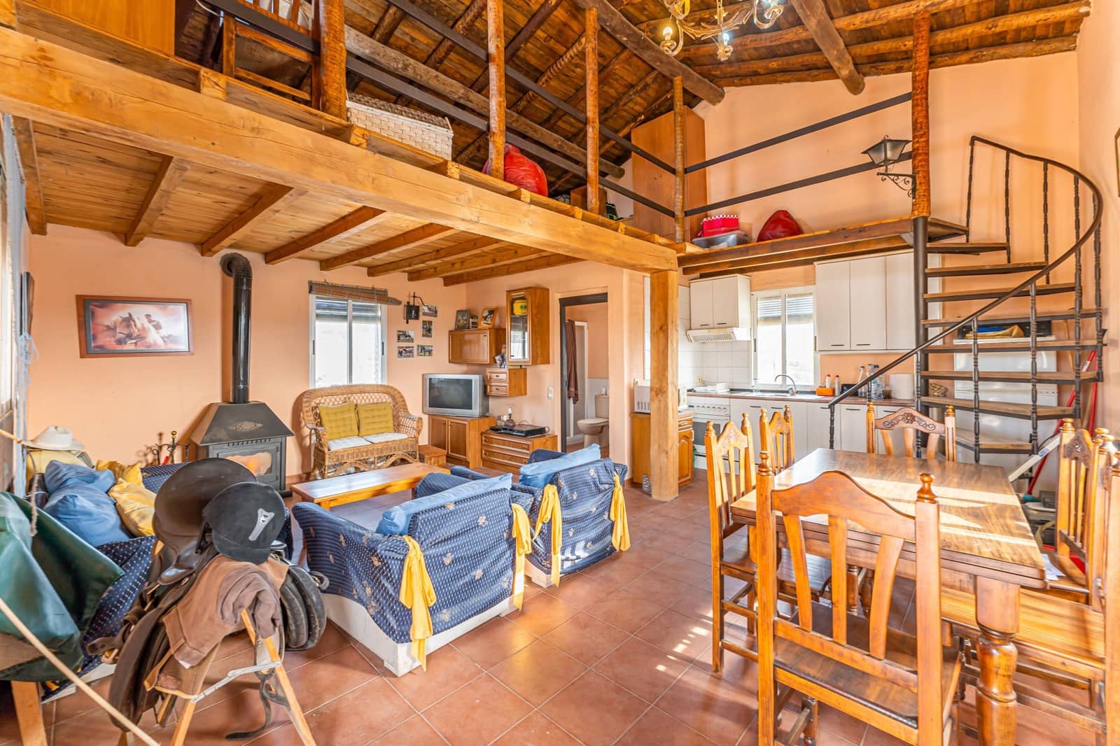 2 soveværelse Finca/Landehus til salg i Toledo by med swimmingpool garage - € 670.000 (Ref: 6665791)