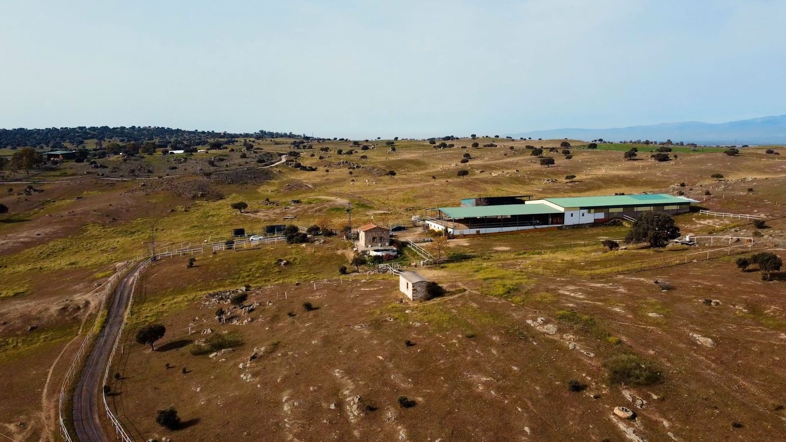 2 soveværelse Finca/Landehus til salg i Toledo by med swimmingpool garage - € 670.000 (Ref: 6665791)