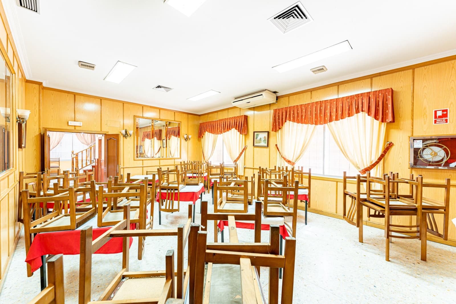 Erhverv til salg i Fuenlabrada - € 465.000 (Ref: 7009287)