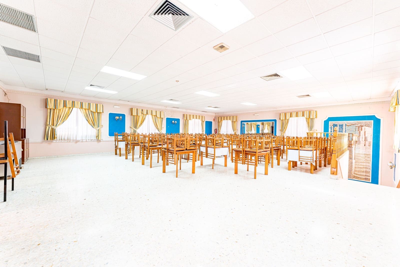 Erhverv til salg i Fuenlabrada - € 465.000 (Ref: 7009287)