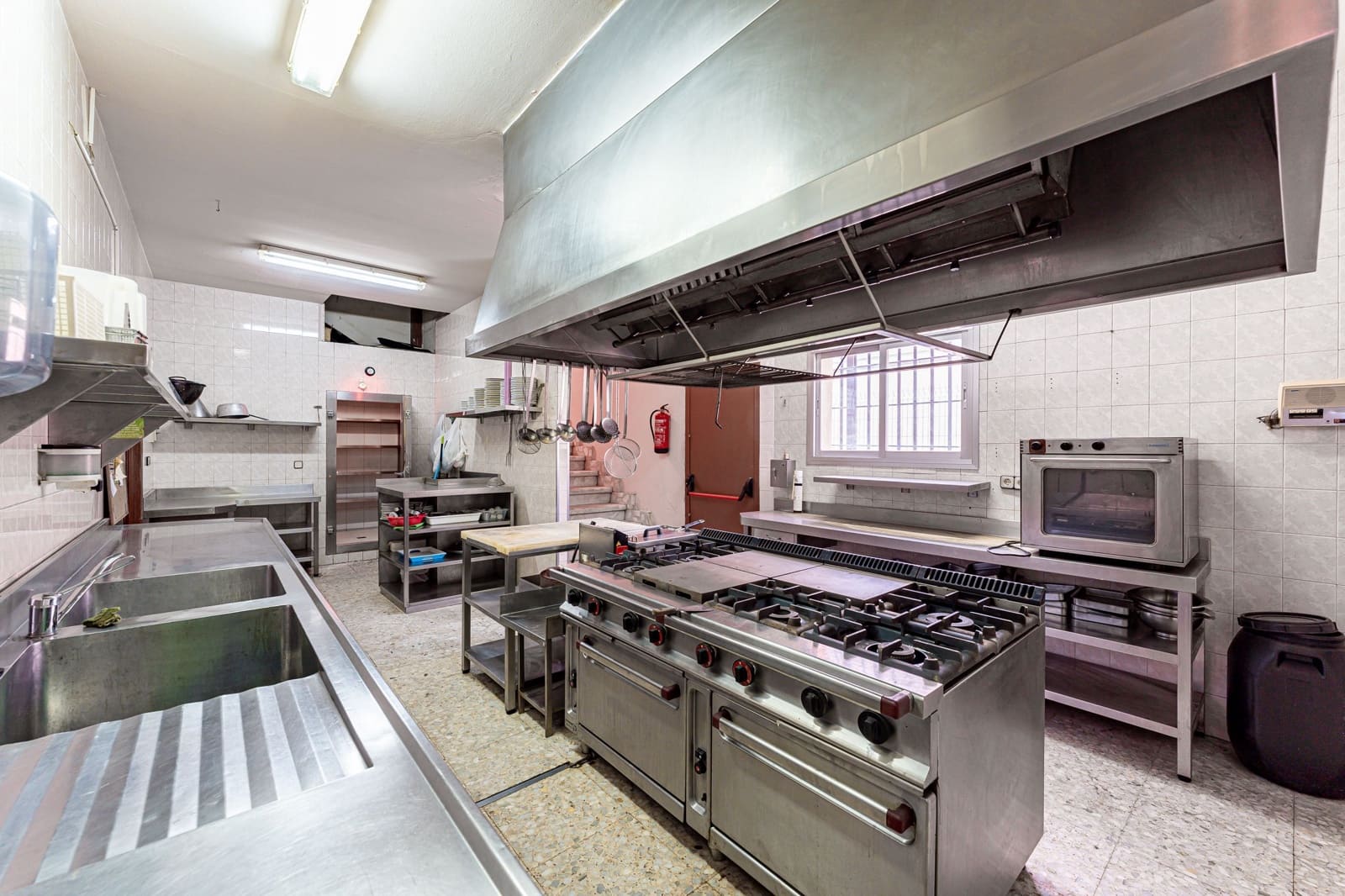 Erhverv til salg i Fuenlabrada - € 465.000 (Ref: 7009287)