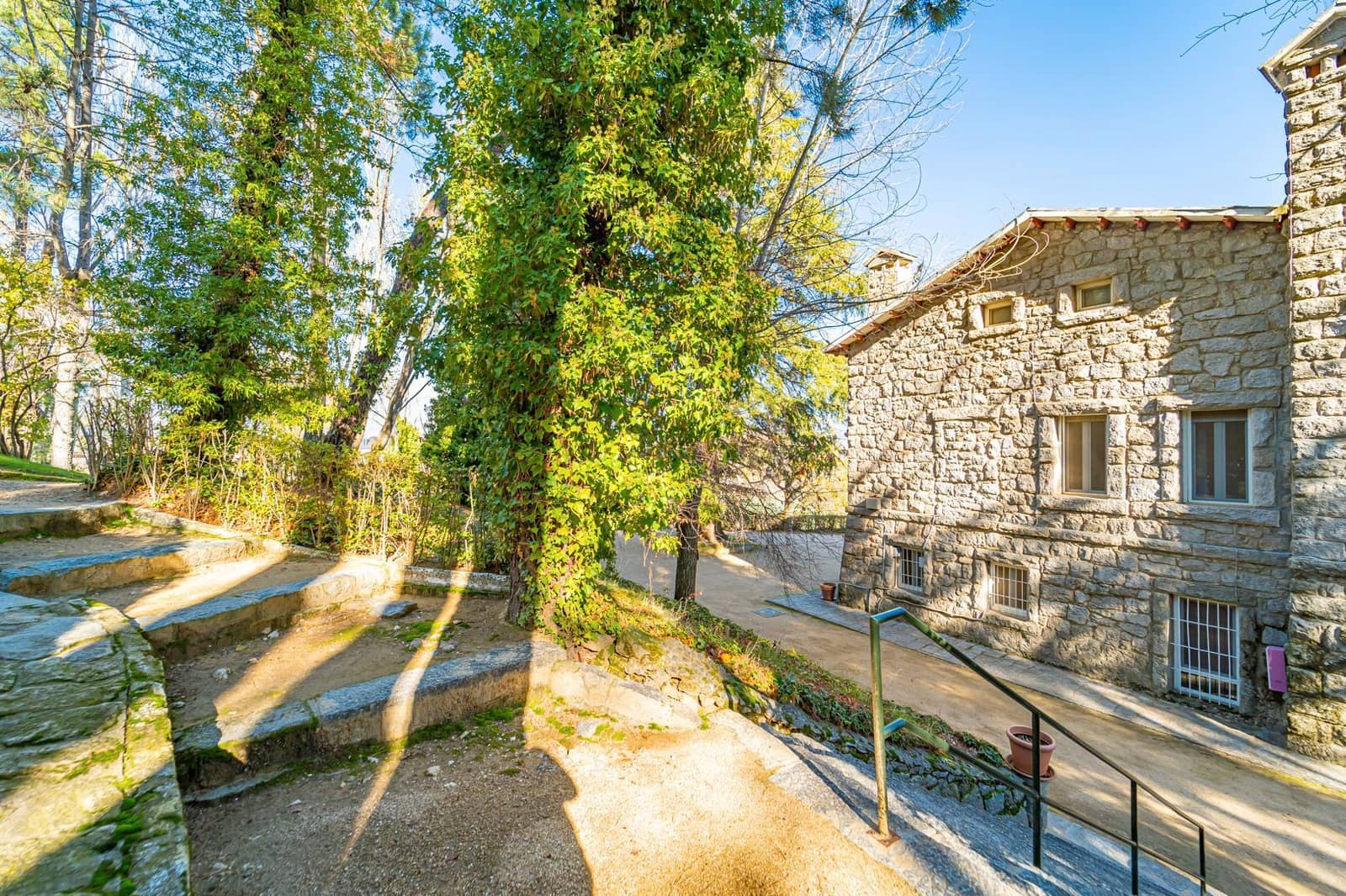 14 bedroom Finca/Country House for sale in Guadarrama with pool garage - € 3,500,000 (Ref: 7264606)