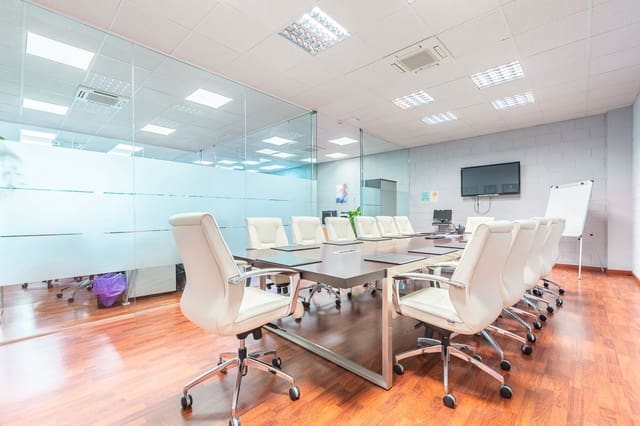 Office for sale in Coslada - € 540,000 (Ref: 7407629)