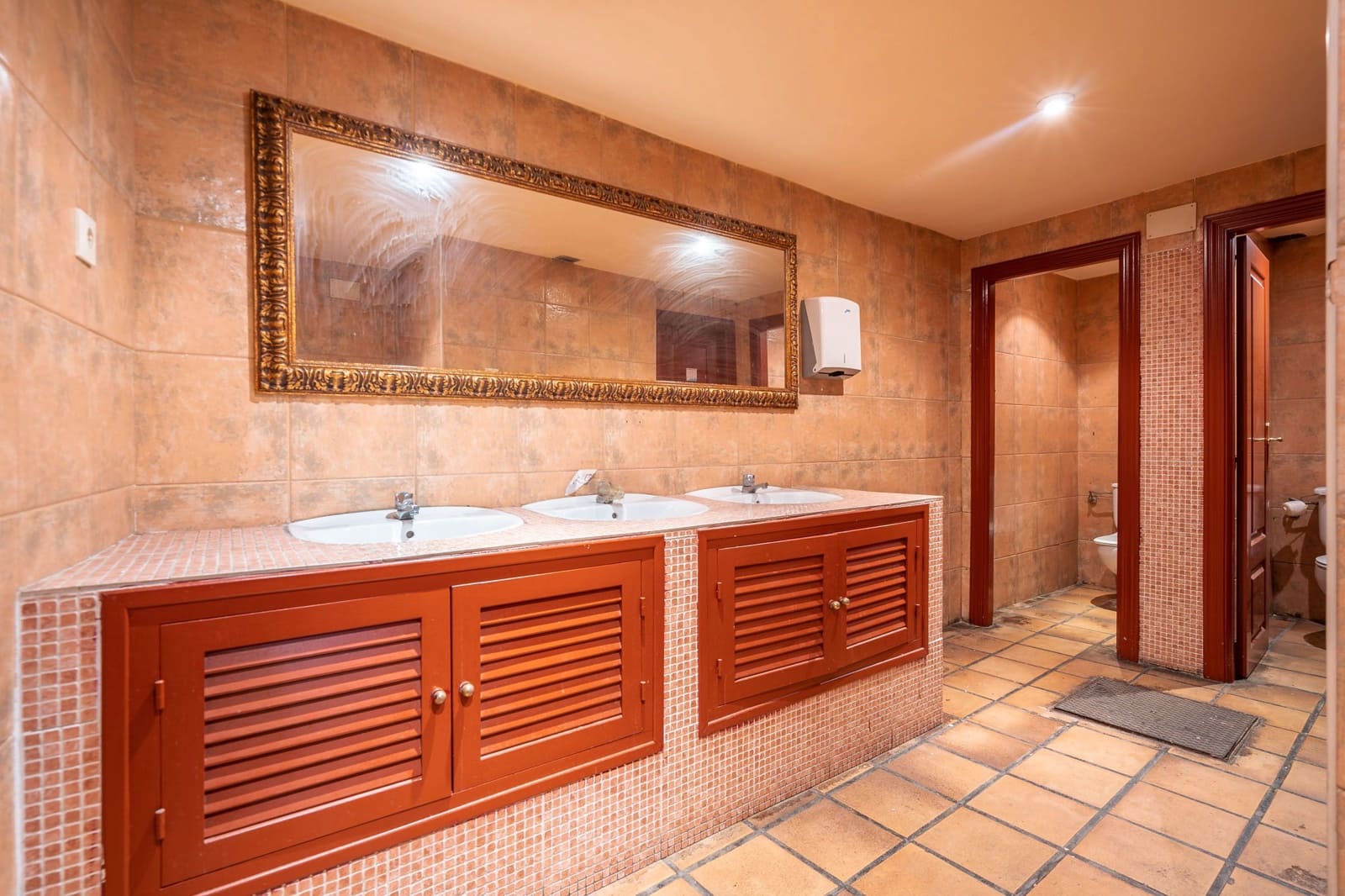 Erhverv til salg i Collado Villalba - € 1.980.000 (Ref: 7513079)