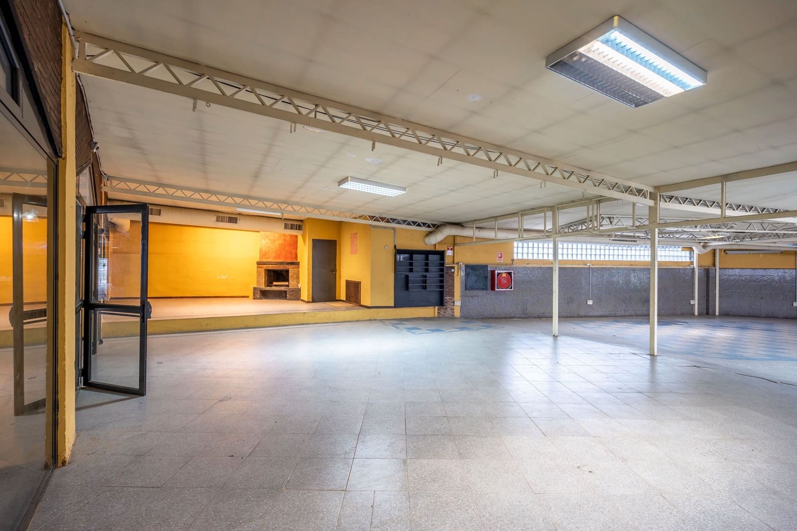 Erhverv til salg i Collado Villalba - € 1.980.000 (Ref: 7513079)