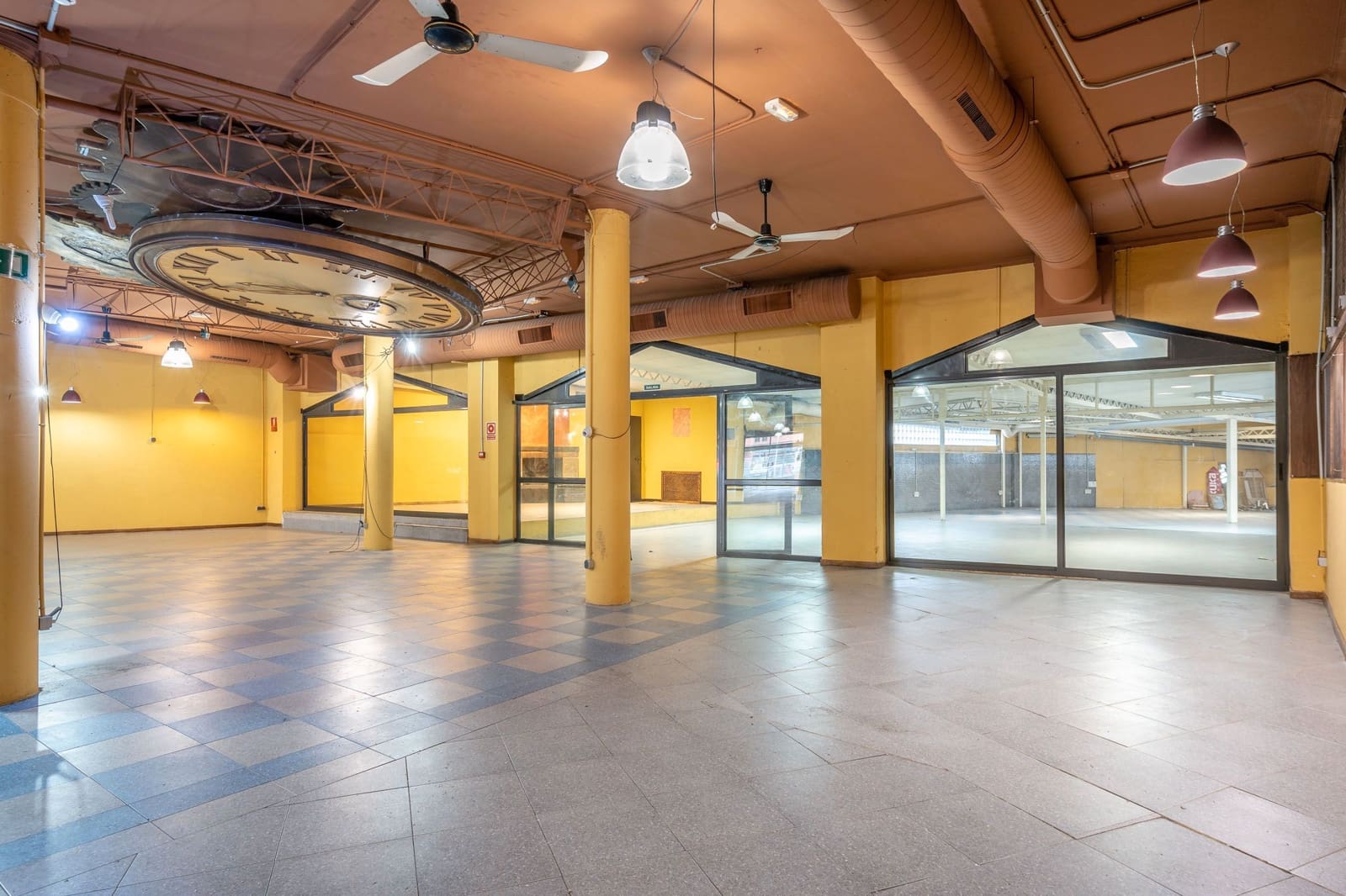 Erhverv til salg i Collado Villalba - € 1.980.000 (Ref: 7513079)