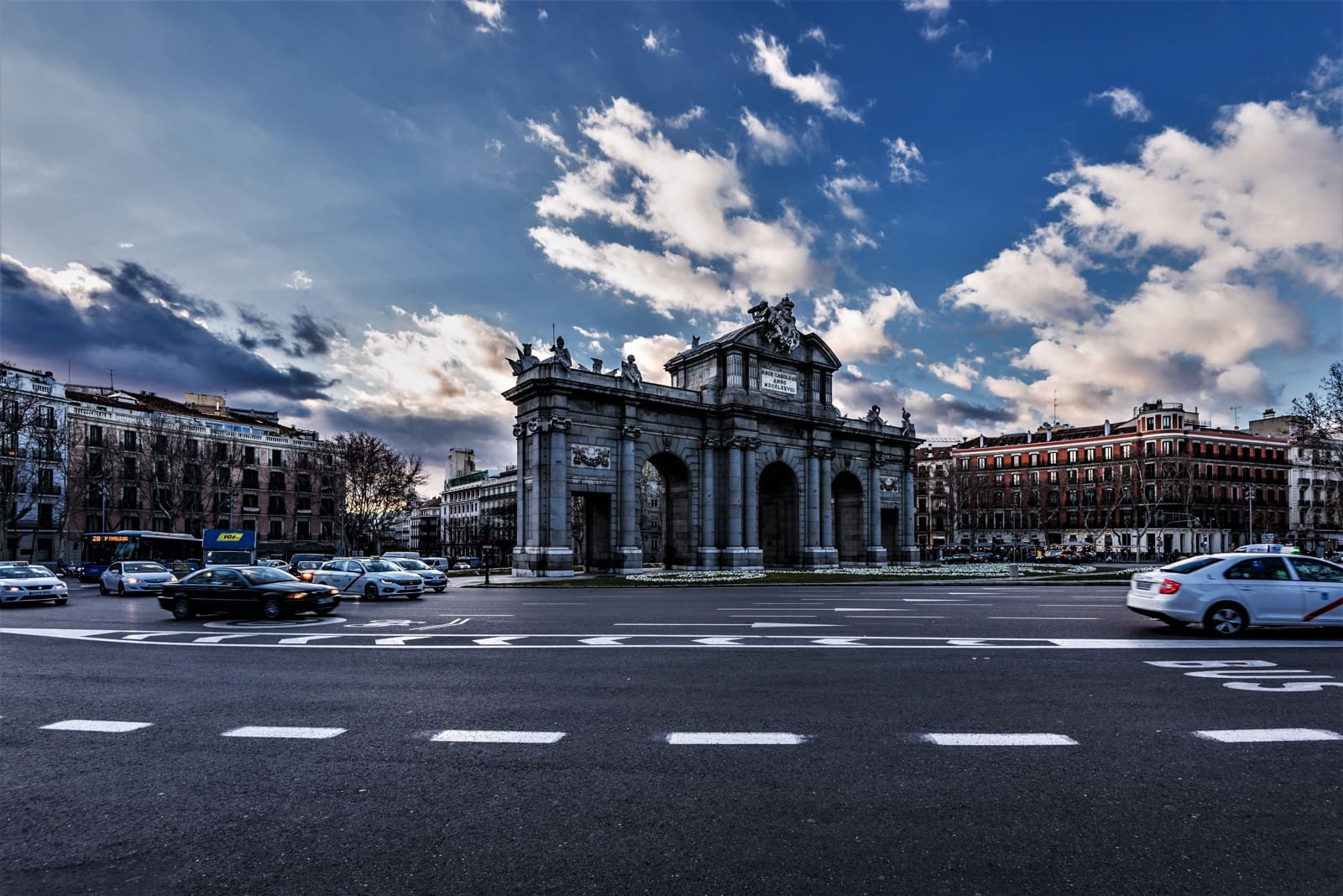 Commercial for sale in Madrid city - € 5,000,000 (Ref: 7590349)