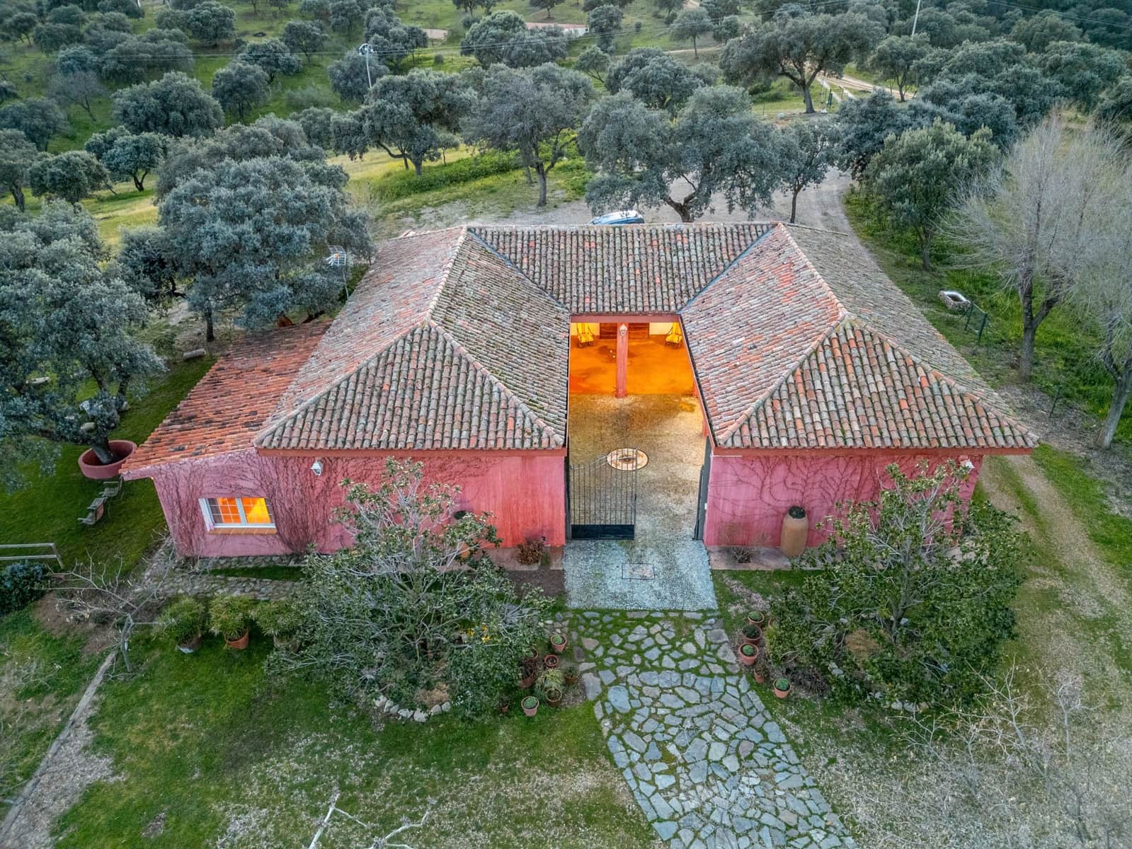 Finca/Casa Rural de 5 habitaciones en Chapinería en venta con piscina garaje - 2.500.000 € (Ref: 8129084)