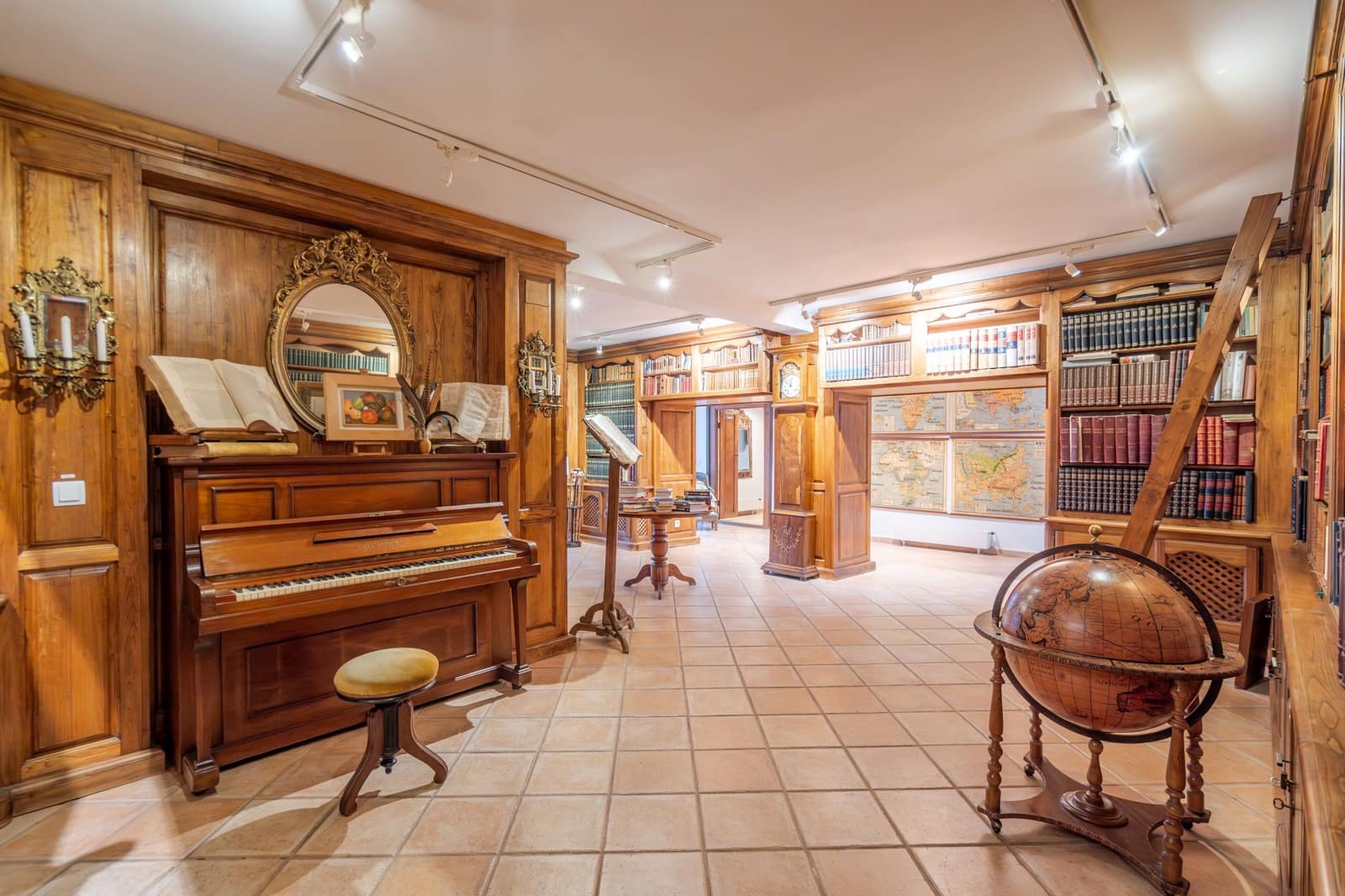 Finca/Casa Rural de 5 habitaciones en Chapinería en venta con piscina garaje - 2.500.000 € (Ref: 8129084)