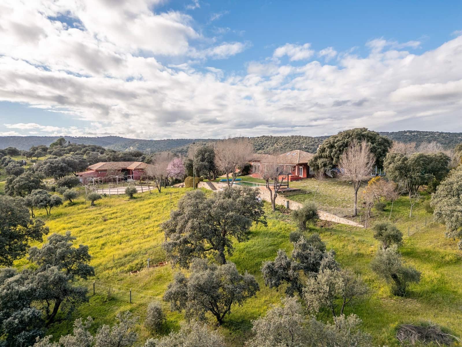 Finca/Casa Rural de 5 habitaciones en Chapinería en venta con piscina garaje - 2.500.000 € (Ref: 8129084)