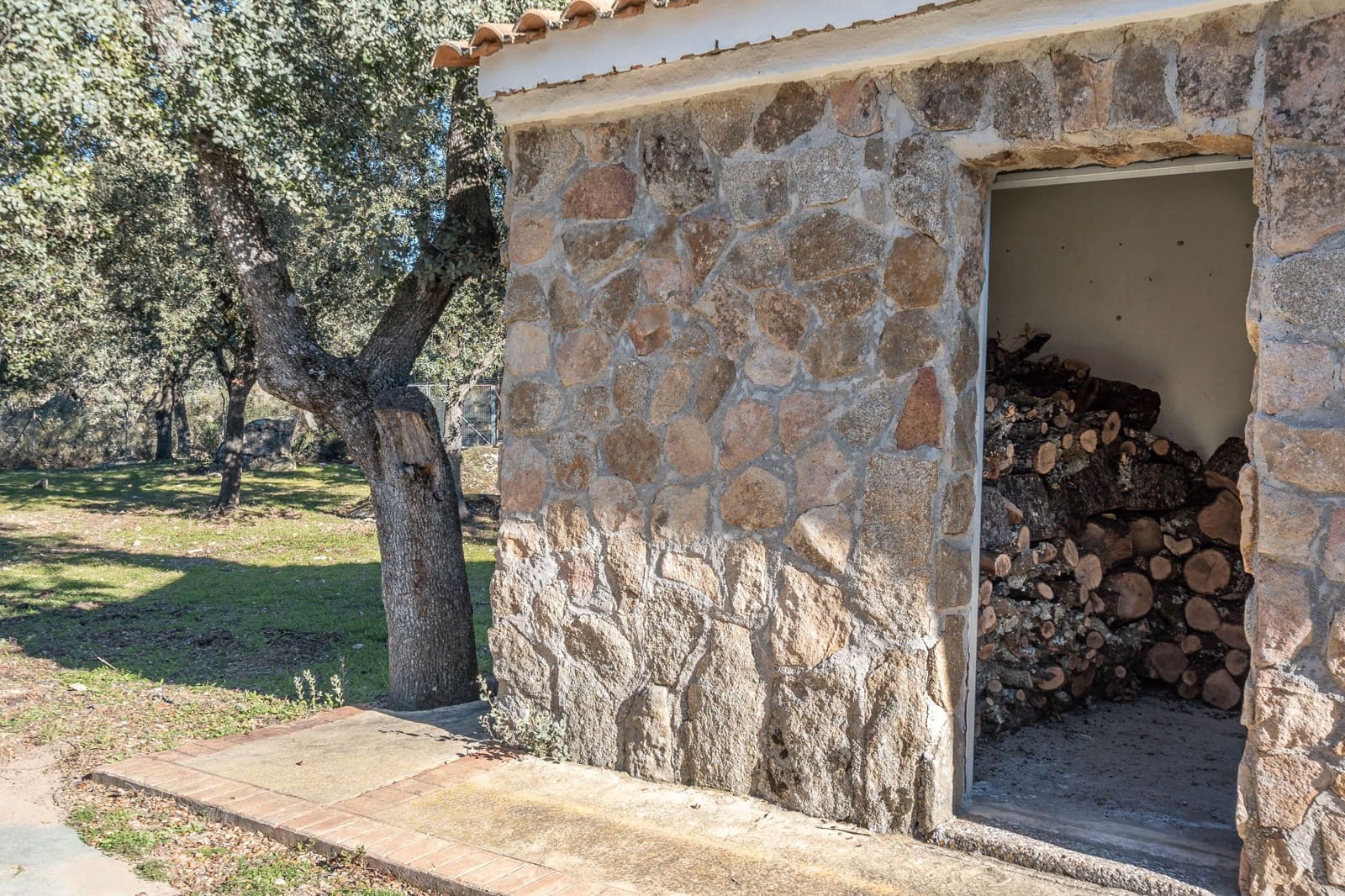 7 bedroom Villa for sale in Colmenarejo with pool garage - € 1,790,000 (Ref: 8194810)