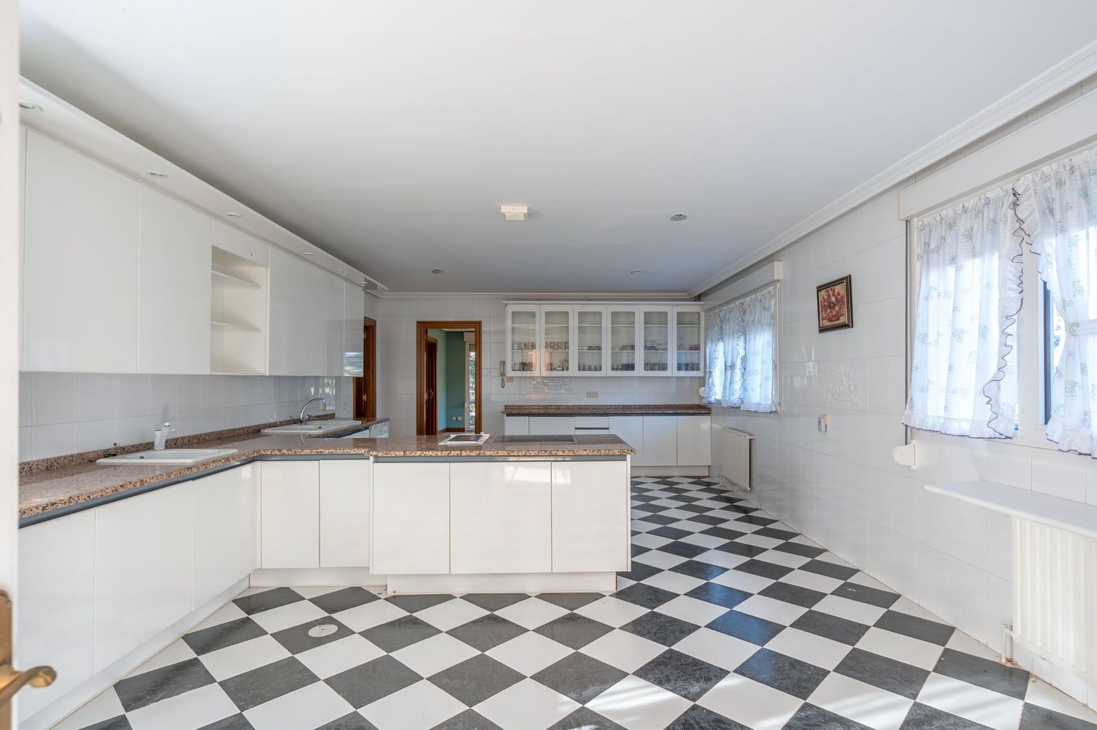 7 bedroom Villa for sale in Colmenarejo with pool garage - € 1,790,000 (Ref: 8194810)