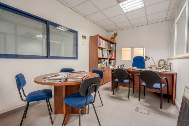 Commercieel te koop in Rivas-Vaciamadrid - € 600.000 (Ref: 8206413)