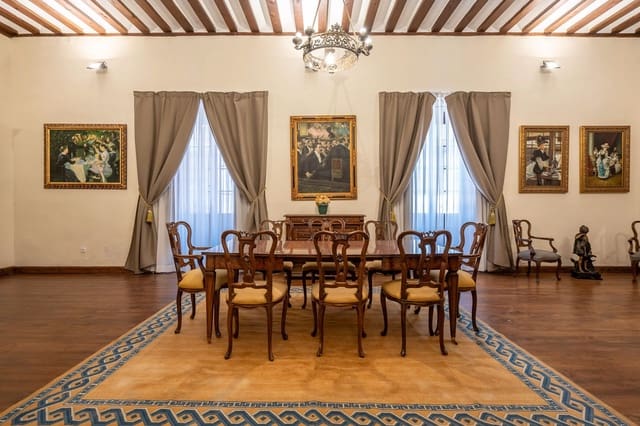 21 bedroom Hotel for sale in Yepes - € 500,000 (Ref: 8273948)