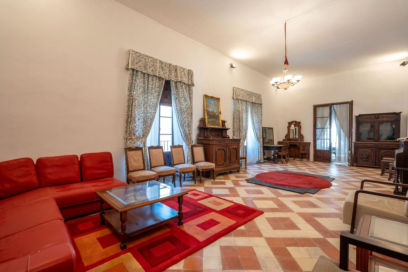 21 bedroom Hotel for sale in Yepes - € 500,000 (Ref: 8273948)