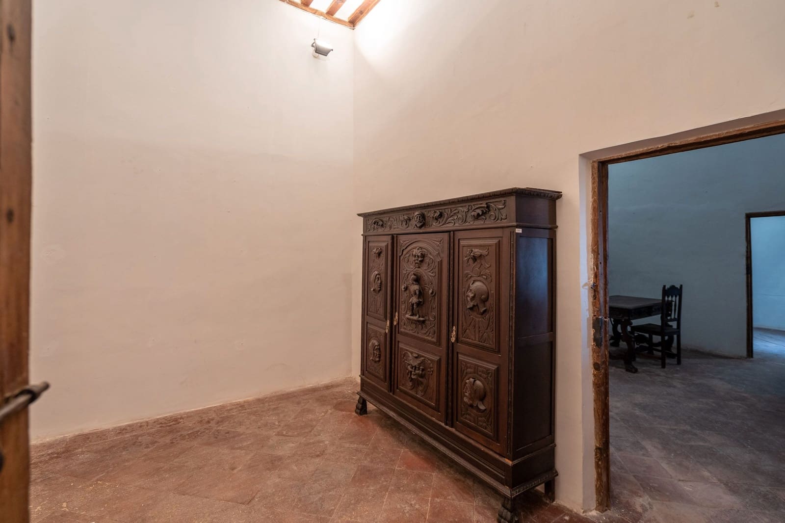 21 bedroom Hotel for sale in Yepes - € 500,000 (Ref: 8273948)