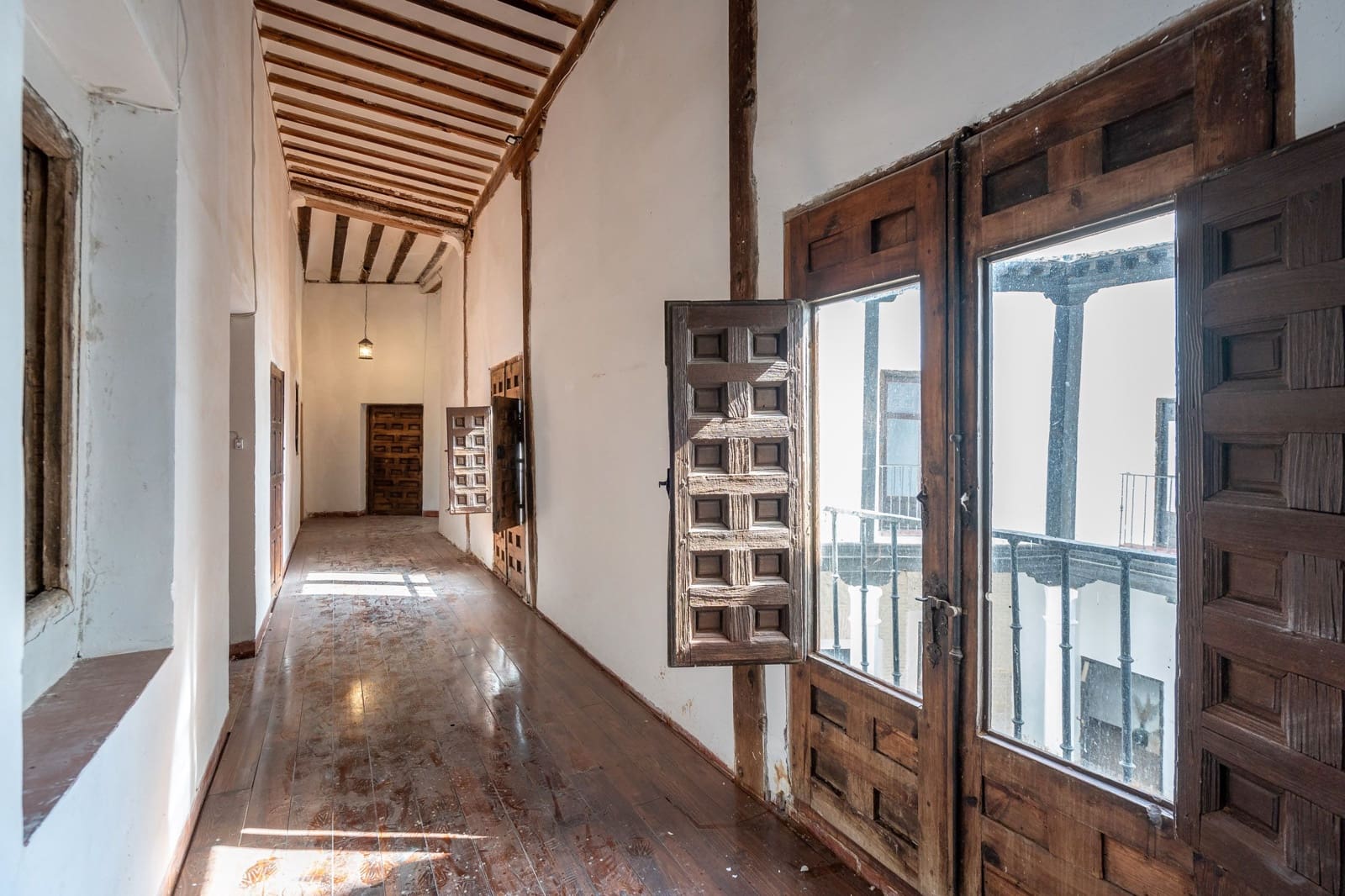 21 bedroom Hotel for sale in Yepes - € 500,000 (Ref: 8273948)