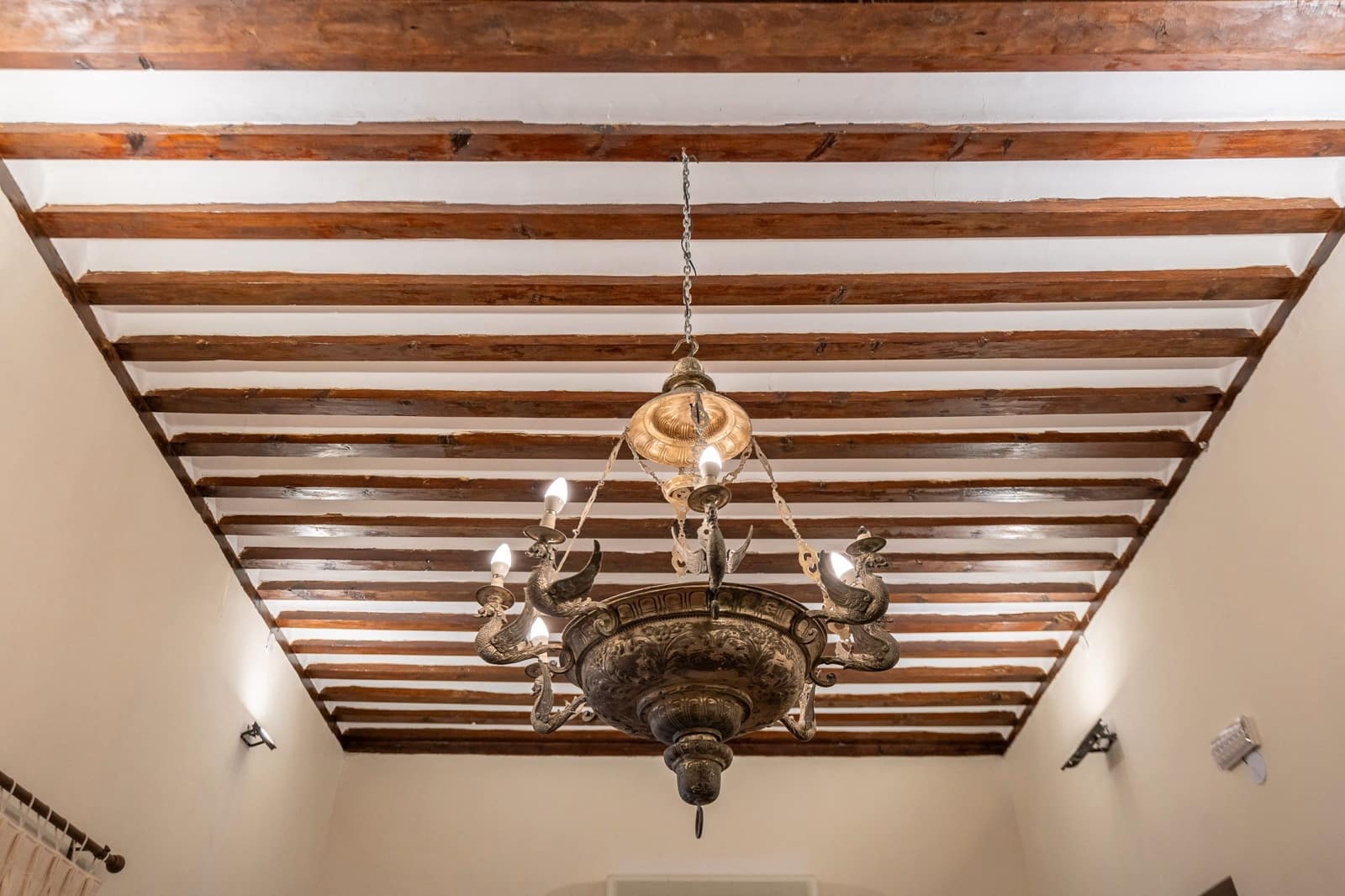 21 bedroom Hotel for sale in Yepes - € 500,000 (Ref: 8273948)