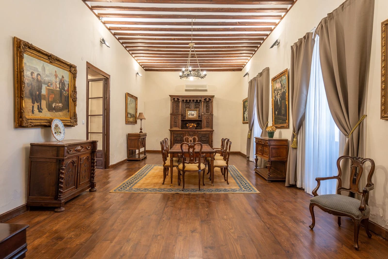 21 bedroom Hotel for sale in Yepes - € 500,000 (Ref: 8273948)