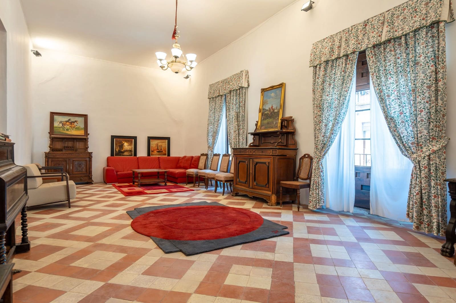 21 bedroom Hotel for sale in Yepes - € 500,000 (Ref: 8273948)