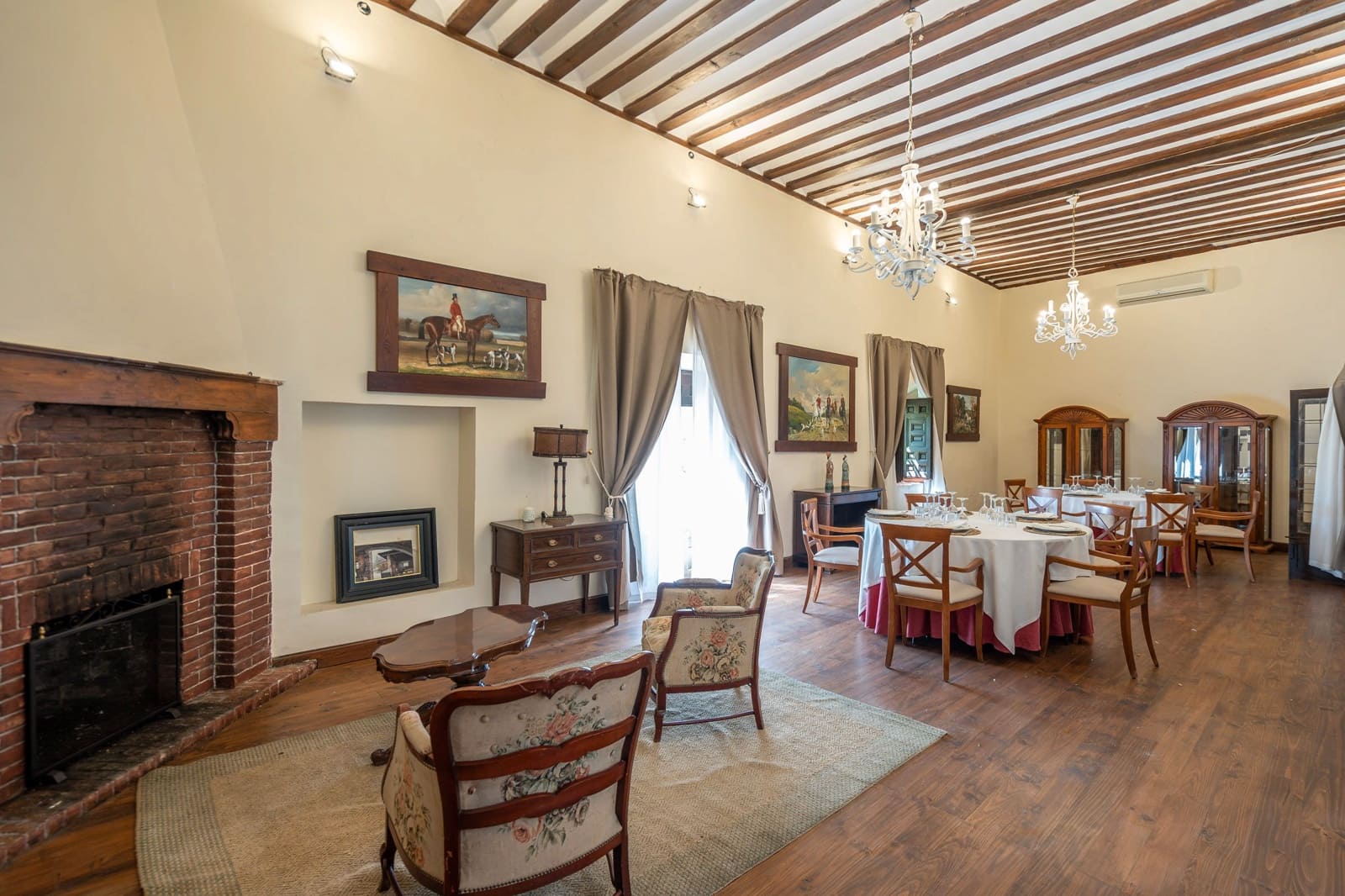 21 bedroom Hotel for sale in Yepes - € 500,000 (Ref: 8273948)