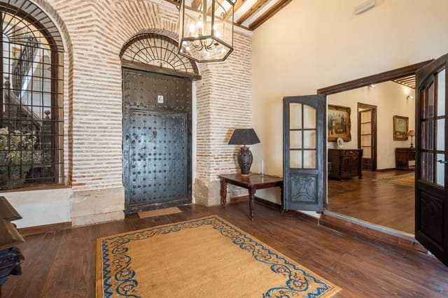 21 bedroom Hotel for sale in Yepes - € 500,000 (Ref: 8273948)