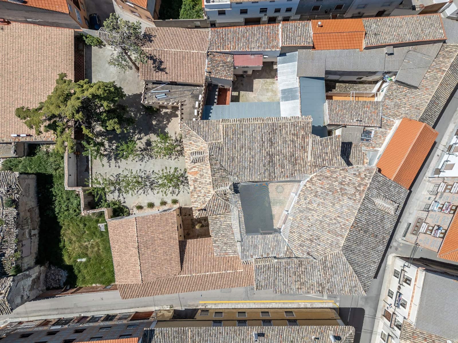 21 bedroom Hotel for sale in Yepes - € 500,000 (Ref: 8273948)