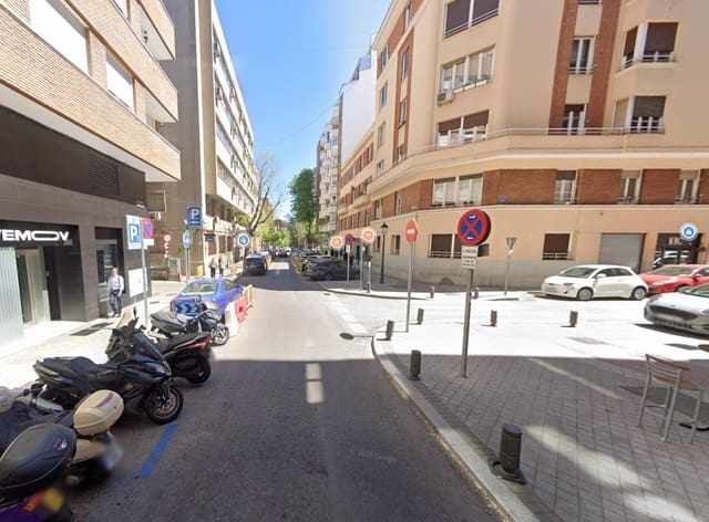 2 makuuhuone Asunto vuokrattavana paikassa Almagro, Madrid kaupunki mukana 
autotalli - 2 100 € (Ref: 8602484)