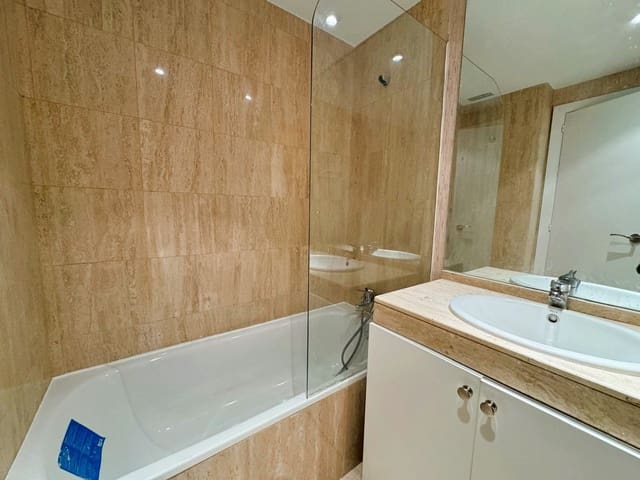 2 quarto Apartamento para arrendar em Almagro, Madrid cidade com garagem - 2 100 € (Ref: 8602484)