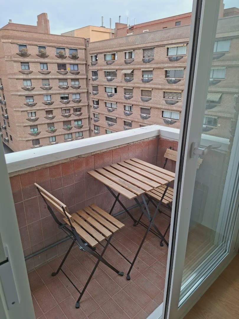 Piso de 2 habitaciones en Madrid ciudad en alquiler con garaje - 2.100 € (Ref: 8602484)