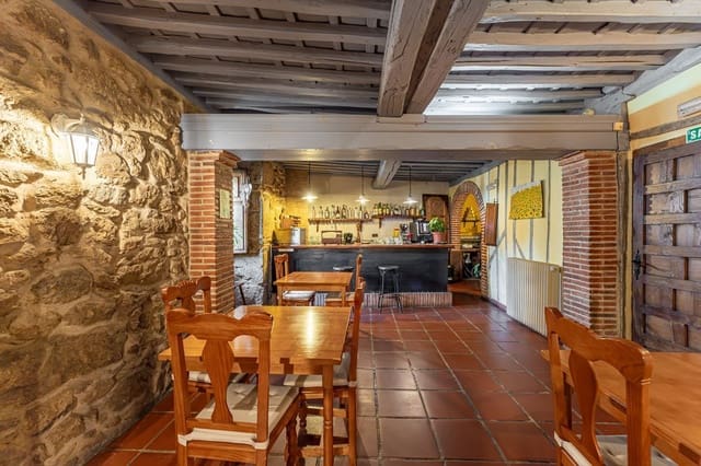 15 bedroom Hotel for sale in Candelario with garage - € 650,000 (Ref: 8610148)