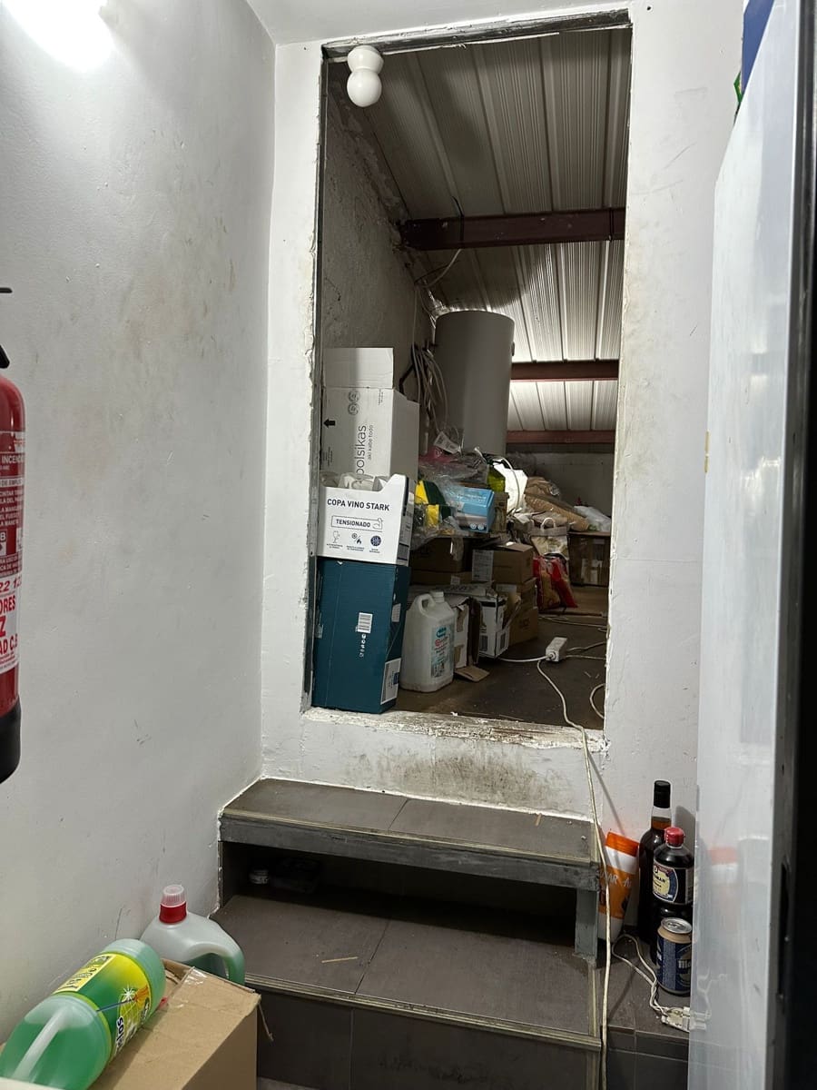 Commercial for sale in Torrelodones - € 165,000 (Ref: 8674936)