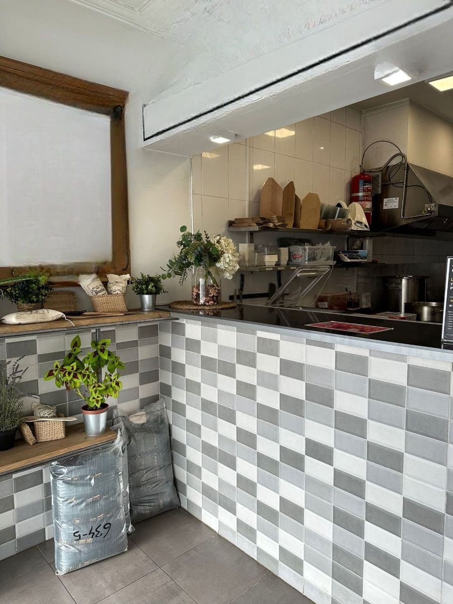 Commercial for sale in Torrelodones - € 165,000 (Ref: 8674936)