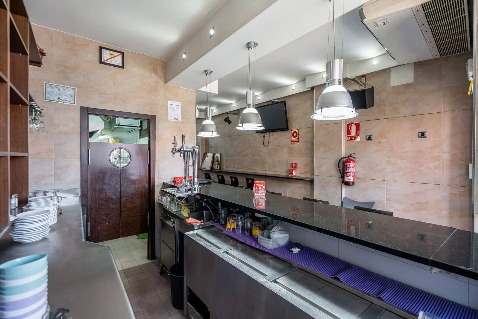 Commercial for sale in Mejorada del Campo - € 350,000 (Ref: 8696937)