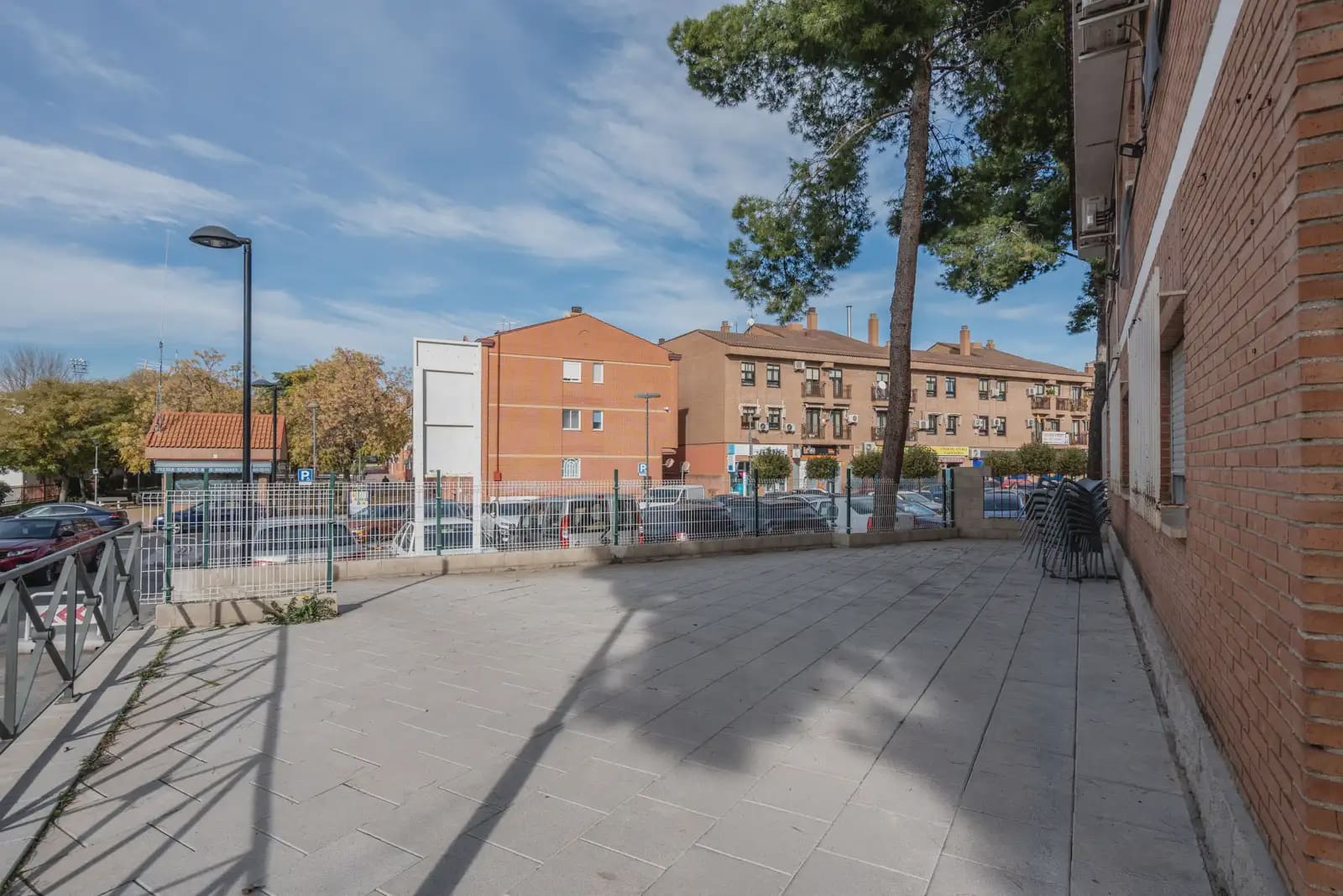 Commercieel te koop in Mejorada del Campo - € 290.000 (Ref: 8696937)