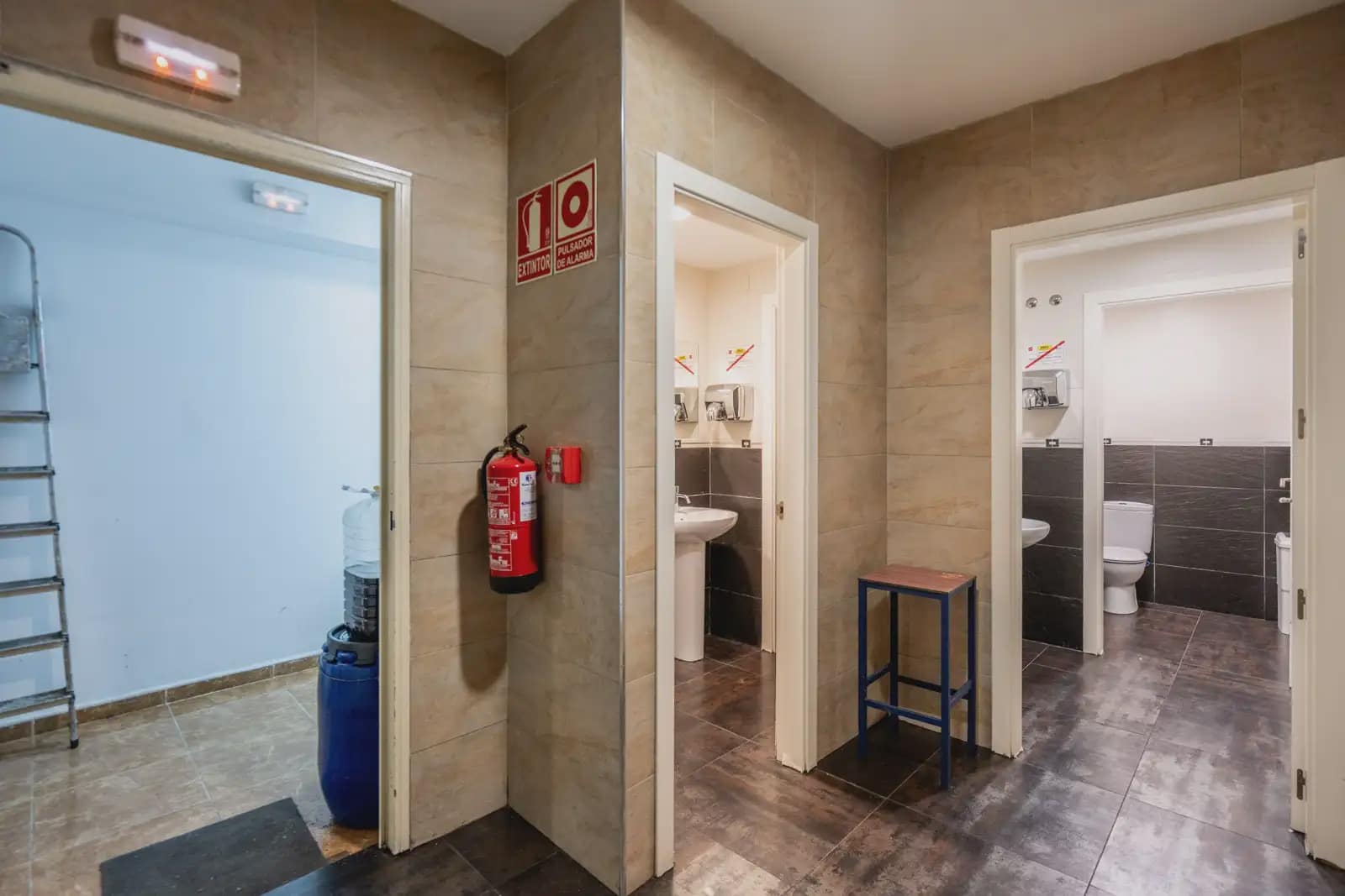 Commercieel te koop in Mejorada del Campo - € 290.000 (Ref: 8696937)