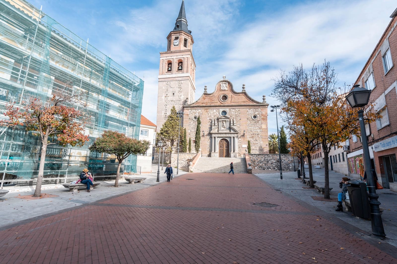 Grunde uden byggetilladelser til salg i Madrid by - € 350.000 (Ref: 8718567)