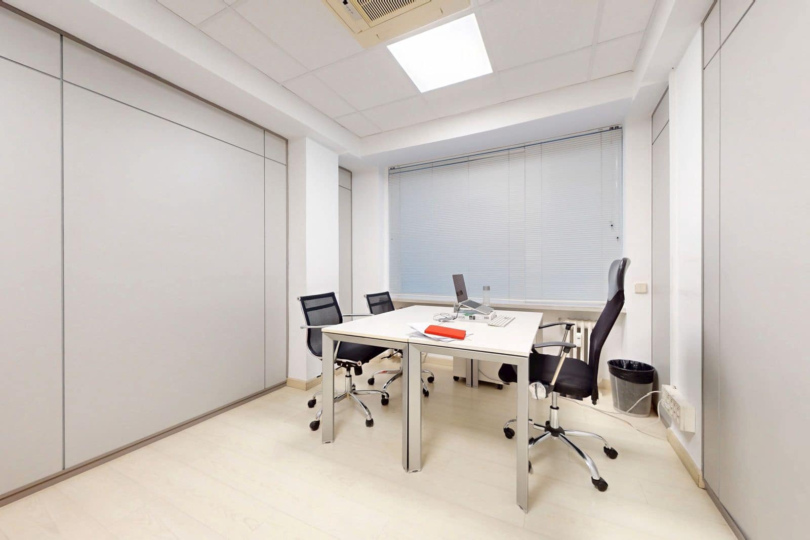 Kontor til salg i Madrid by - € 4.200.000 (Ref: 8862116)