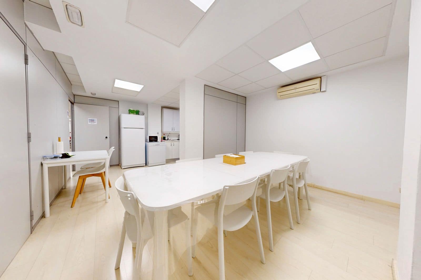 Kontor til salg i Madrid by - € 4.200.000 (Ref: 8862116)